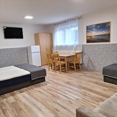 Lesne Zacisze Hotell Mikoszewo Exteriör bild